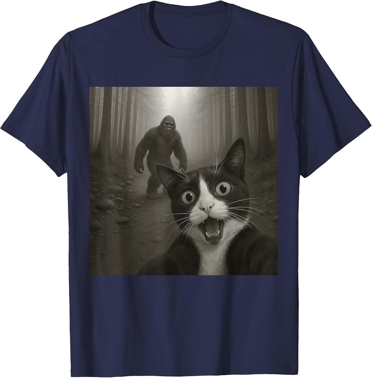 Funny Surprised Scared Tuxedo Cat Selfie with Bigfoot T-Shirt - Navy Blue
