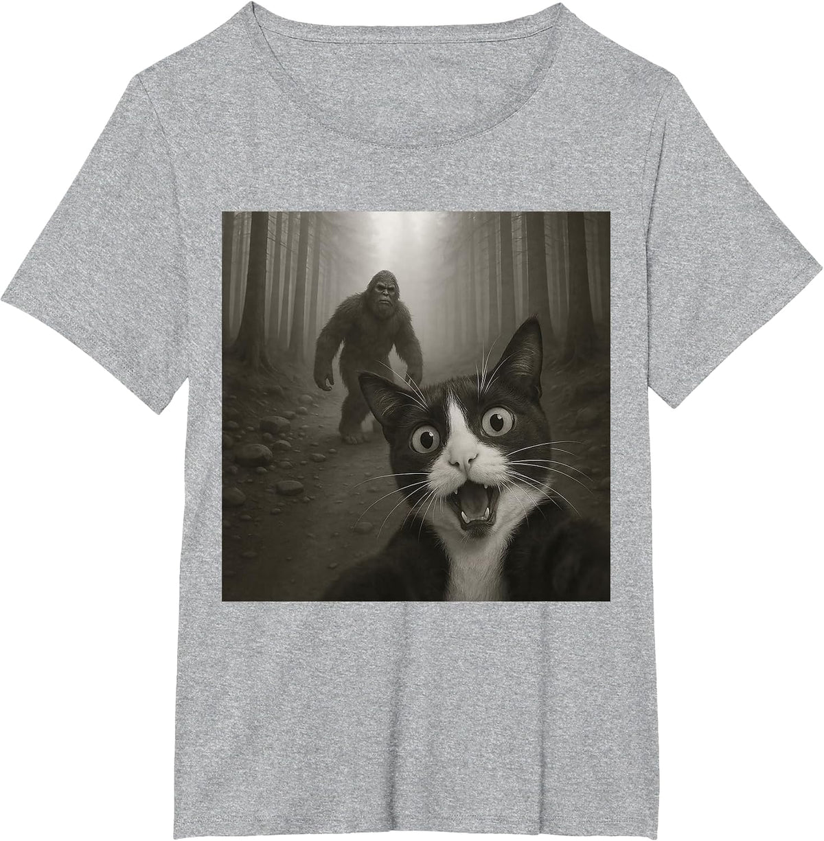 Funny Surprised Scared Tuxedo Cat Selfie with Bigfoot T-Shirt - Heather Grey